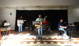 1. ensemble moderno adulti